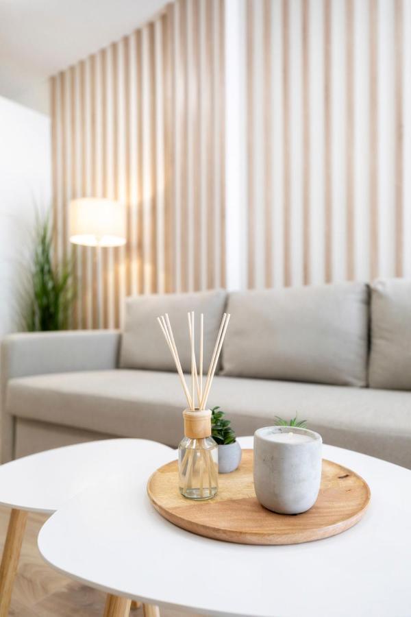 Alure Residences 2 & 24H Self Check-In, Parking In The Garage In The Apartment Building Included, New Building, Terrace, Green Location With A Forest Park With A Lake, Children'S Playground Banska Bystrica Ngoại thất bức ảnh